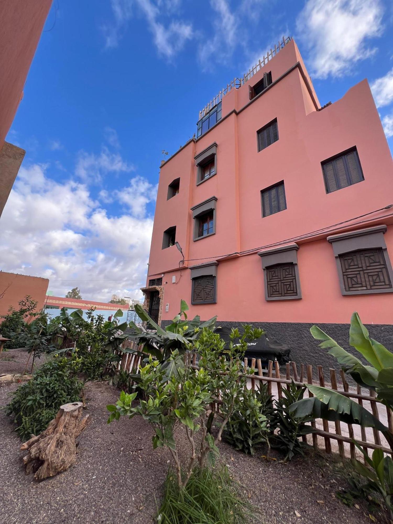 Hostel Berber Waves Surf House Tamraght Exterior foto